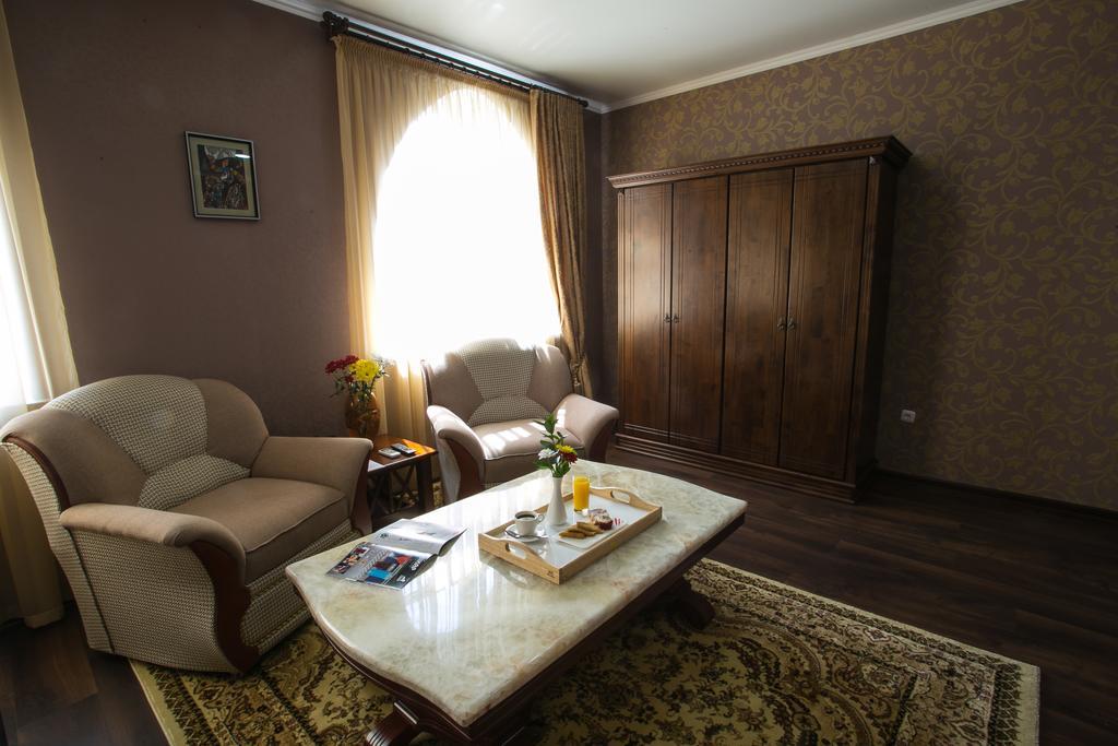Shah Palace Hotel Bichkek Chambre photo